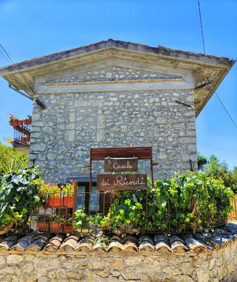 Casale Dei Ricordi Bed & Breakfast Arce Luaran gambar