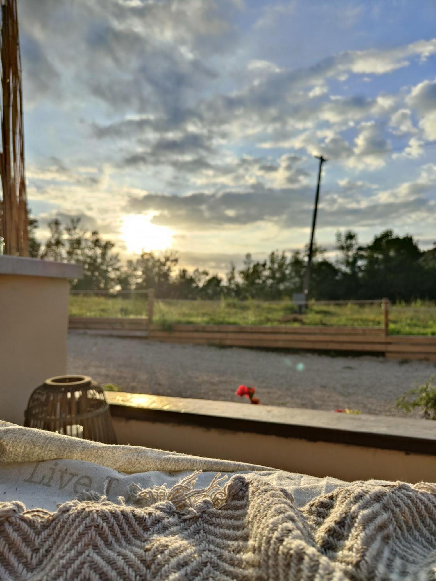 Casale Dei Ricordi Bed & Breakfast Arce Luaran gambar